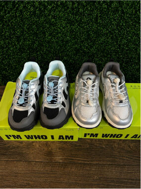 HAPPY NOCNOC MovingFree Super Light Sneaker 5.0 2in1 Sizes 12Kids and 13Kids